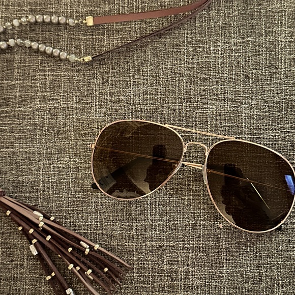 Aviator Amber Sunglasses 🕶️ - Picture 9 of 9